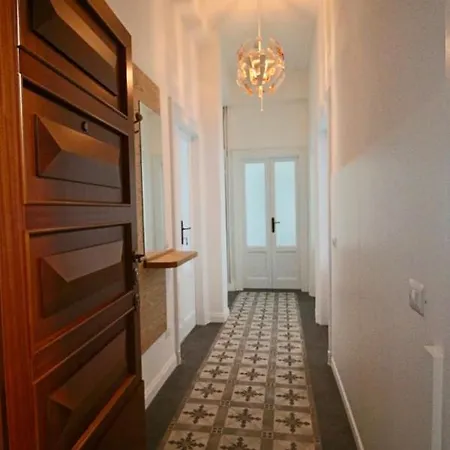 Apartmán Lacaralele1