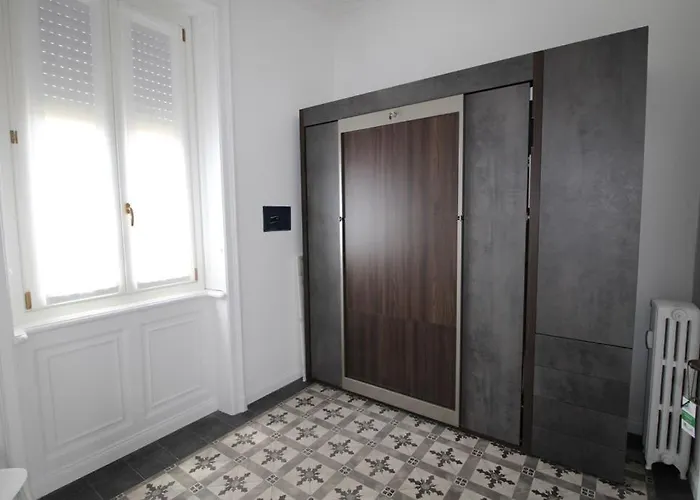 Lacaralele1 * Mailand