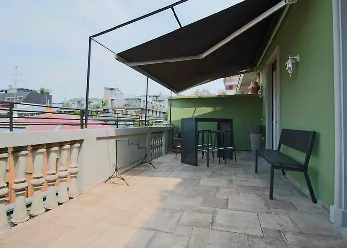 Apartment Lacaralele1